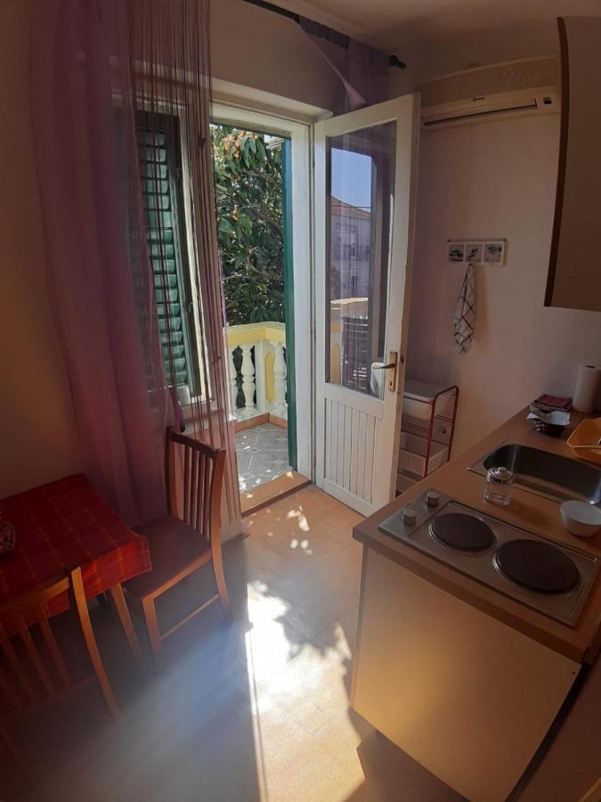 Apartmani Milka Pakostane Exterior photo